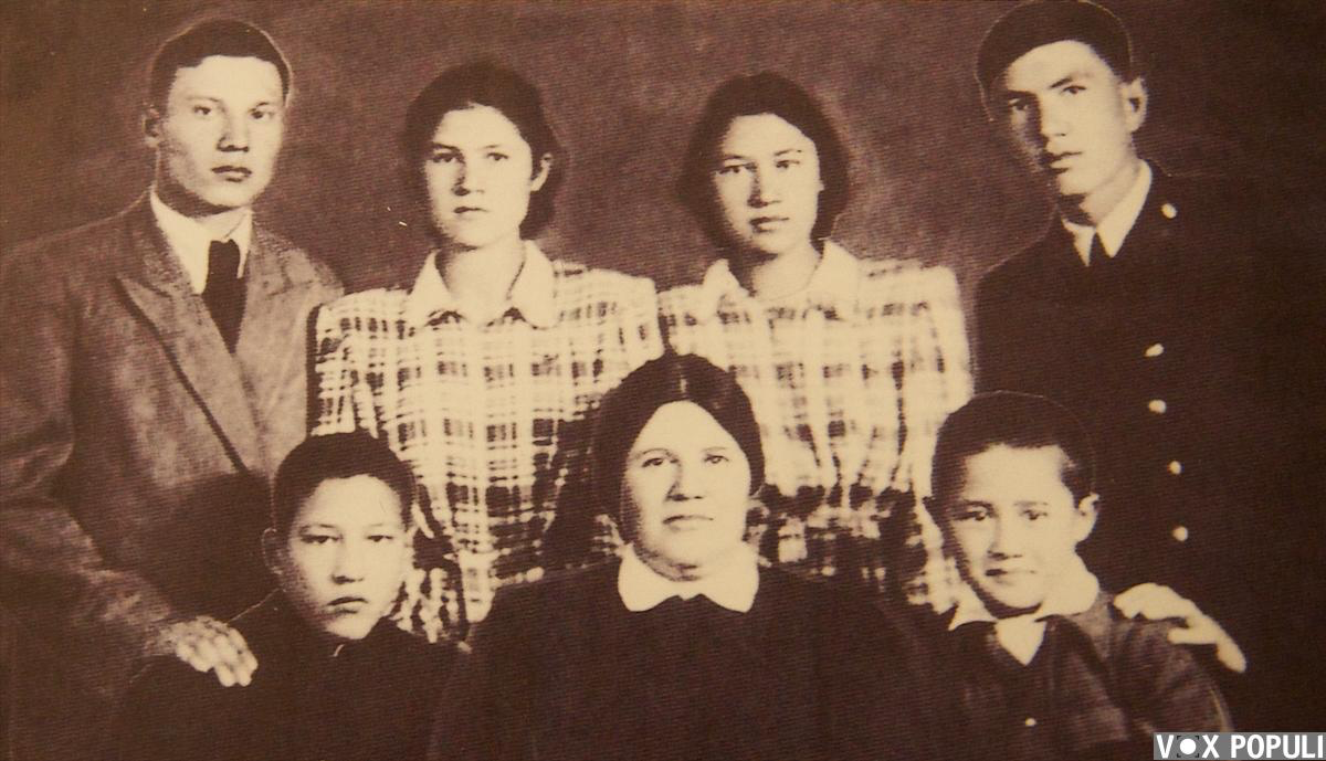 Село Капал в Жетысу: старинные дома XIX века, история купца Шаяхмета Атбасарова и восстановление архитектурного наследия, Капал, Шаяхмет Атбасаров, Жетысу, реконструкция, историческое наследие, старинная архитектура, Фатима Габитова, Шокан Уалиханов, Томас Аткинсон, Великий Капал