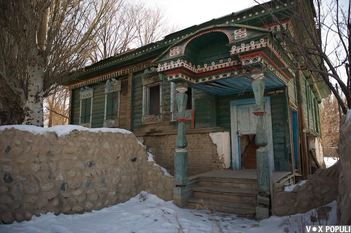 Село Капал в Жетысу: старинные дома XIX века, история купца Шаяхмета Атбасарова и восстановление архитектурного наследия, Капал, Шаяхмет Атбасаров, Жетысу, реконструкция, историческое наследие, старинная архитектура, Фатима Габитова, Шокан Уалиханов, Томас Аткинсон, Великий Капал