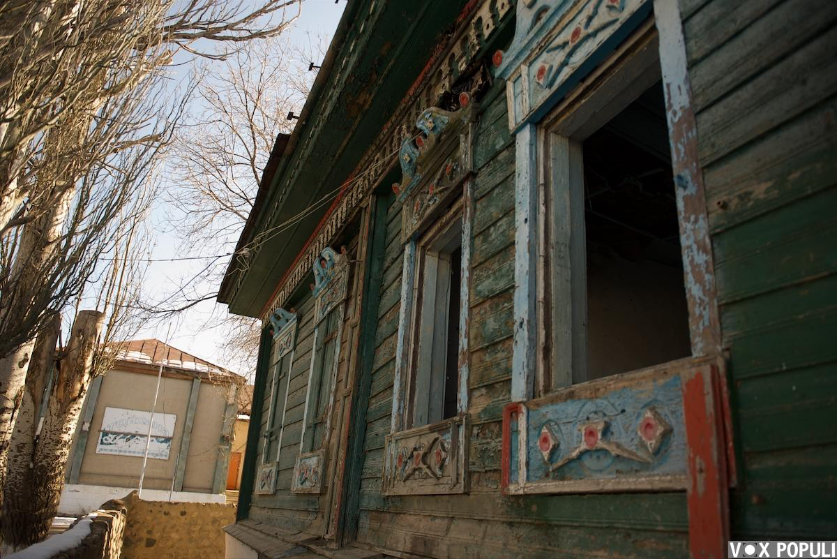 Село Капал в Жетысу: старинные дома XIX века, история купца Шаяхмета Атбасарова и восстановление архитектурного наследия, Капал, Шаяхмет Атбасаров, Жетысу, реконструкция, историческое наследие, старинная архитектура, Фатима Габитова, Шокан Уалиханов, Томас Аткинсон, Великий Капал