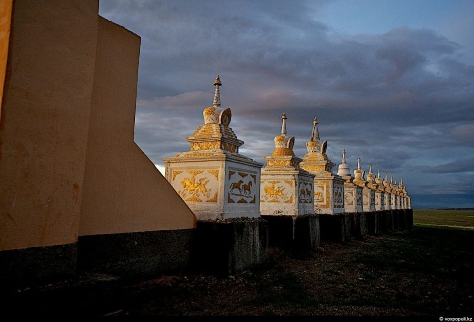 Экспедиция «По следам Чингисхана» проходит по древним местам Монголии — Каракоруму, Орхону и мемориалам великих тюркских и монгольских правителей. Монголия, Чингисхан, Каракорум, Великая степь, экспедиция, история, тюркские племена, культура, археология, Карлыгаш Нуржан, Shanger.kz