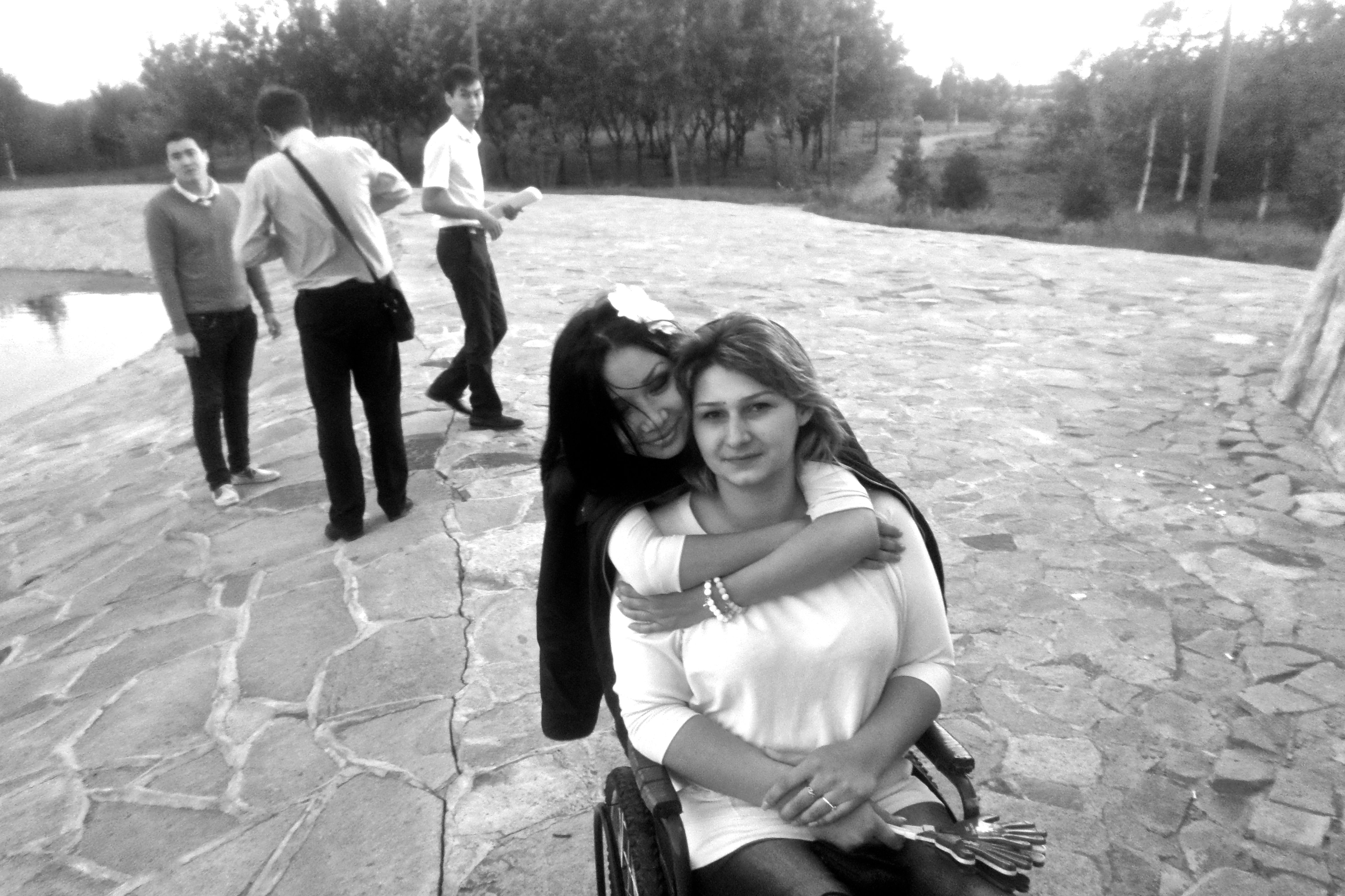 Кристина Романова, девушка в инвалидном кресле, которая учится ходить и помогает людям через электронное правительство, врачебная ошибка, электронное правительство, особое мнение, Арти Ферзаули, вдохновляющие истории, инклюзия, реабилитация, инвалиды Казахстана, Call-центр