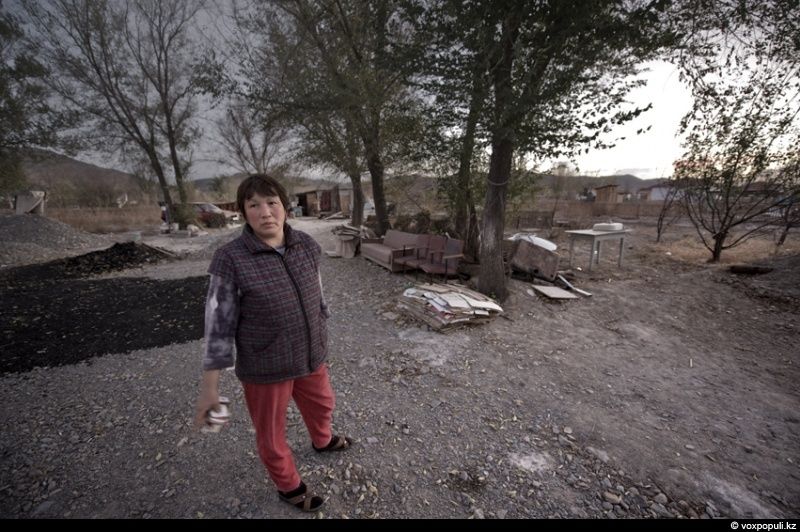 Жители села Кызылагаш вспоминают трагедию 2010 года, когда прорыв плотины уничтожил село, и рассказывают, как им удалось начать жизнь заново. Кызылагаш, наводнение 2010, восстановление, жизнь после трагедии, Аксуcкий район, помощь пострадавшим, Алматинская область, Карлыгаш Нуржан, Shanger.kz
