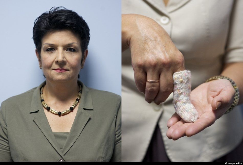 Женщины-волонтёры вяжут носочки для недоношенных детей в рамках благотворительной акции, чтобы помочь младенцам сохранить тепло после рождения, недоношенные дети, благотворительность, вязание, акция добрых дел, тепло, носочки, Air Astana, Алматы, Карлыгаш Нуржан, Shanger.kz