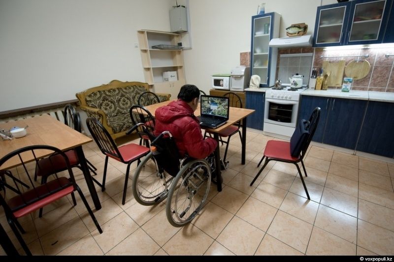 История Аманата и Меруерт — семьи, где любовь и сила духа преодолевают физические преграды, вдохновляя на веру в жизнь и надежду, любовь, семья, инвалиды, вдохновение, дети, Алматы, Арди, сила духа, равные возможности, Карлыгаш Нуржан, Shanger.kz