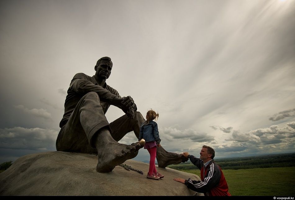 Путешествие участников экспедиции «По пути Чингисхана» по Алтайскому краю: древние курганы, села, культура алтайцев и казахов, следы великой истории. Алтайский край, экспедиция, Чингисхан, Алтай, Казахстан, Монголия, история, культура, археология, Карлыгаш Нуржан, Shanger.kz