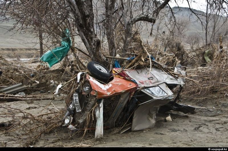 Жители села Кызылагаш вспоминают трагедию 2010 года, когда прорыв плотины уничтожил село, и рассказывают, как им удалось начать жизнь заново. Кызылагаш, наводнение 2010, восстановление, жизнь после трагедии, Аксуcкий район, помощь пострадавшим, Алматинская область, Карлыгаш Нуржан, Shanger.kz