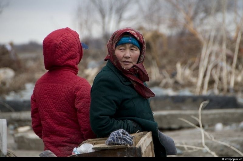 Жители села Кызылагаш вспоминают трагедию 2010 года, когда прорыв плотины уничтожил село, и рассказывают, как им удалось начать жизнь заново. Кызылагаш, наводнение 2010, восстановление, жизнь после трагедии, Аксуcкий район, помощь пострадавшим, Алматинская область, Карлыгаш Нуржан, Shanger.kz
