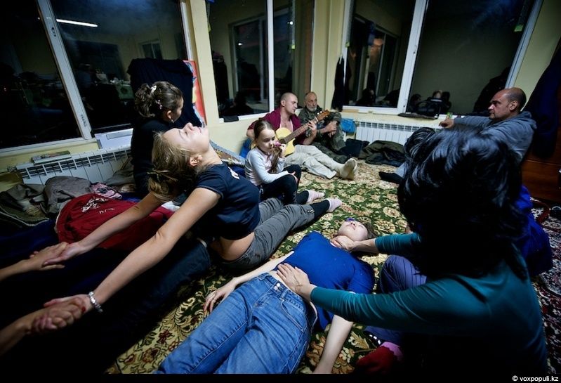 Инспектор Иссыкского заповедника Иса Бикаев — философ и хранитель природы, посвятивший жизнь защите горного озера и духовной гармонии человека с природой. Природа, Иссык, заповедник, Иса Бикаев, экология, Алматинская область, философия, человек и природа, Карлыгаш Нуржан, Shanger.kz