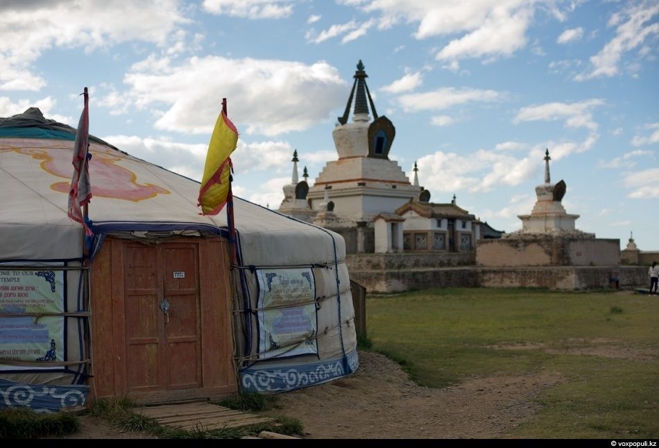 Экспедиция «По следам Чингисхана» проходит по древним местам Монголии — Каракоруму, Орхону и мемориалам великих тюркских и монгольских правителей. Монголия, Чингисхан, Каракорум, Великая степь, экспедиция, история, тюркские племена, культура, археология, Карлыгаш Нуржан, Shanger.kz
