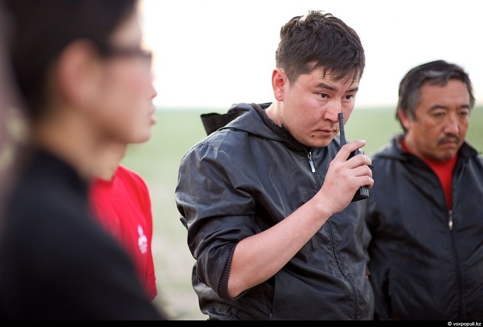 Экспедиция «По пути Чингисхана» встречается с монгольскими казахами в Баян-Өлгии, исследуя их быт, культуру и историю на древней земле кочевников. Монголия, казахи Монголии, Баян-Өлгий, Чингисхан, экспедиция, кочевая культура, этнография, история, путешествия, Карлыгаш Нуржан, Shanger.kz