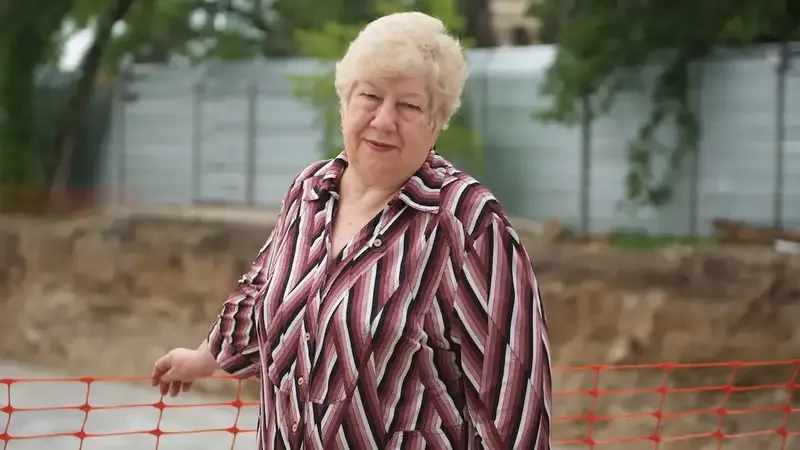 Жители Алматы вспоминают атмосферу кафе Аққу — культового места интеллигенции и дискуссий, кафе Аққу, Алматы, культовое место встреч, интеллигенция Казахстана, восстановление исторической архитектуры, городская память, центр культуры Казахстана