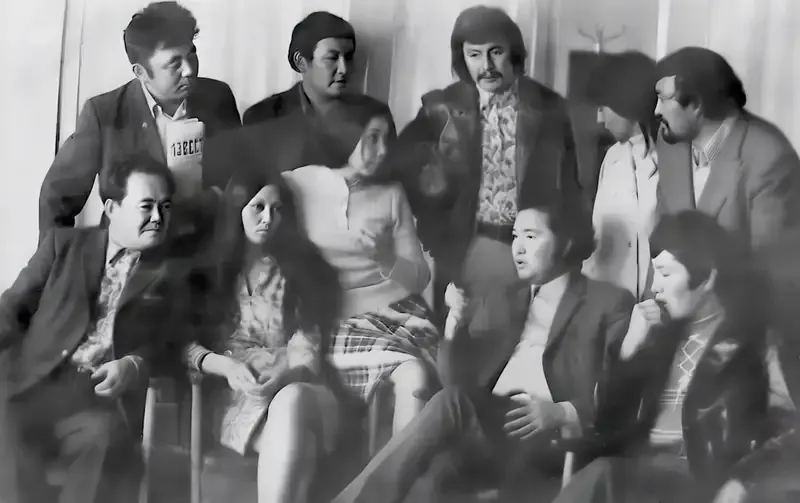 Жители Алматы вспоминают атмосферу кафе Аққу — культового места интеллигенции и дискуссий, кафе Аққу, Алматы, культовое место встреч, интеллигенция Казахстана, восстановление исторической архитектуры, городская память, центр культуры Казахстана