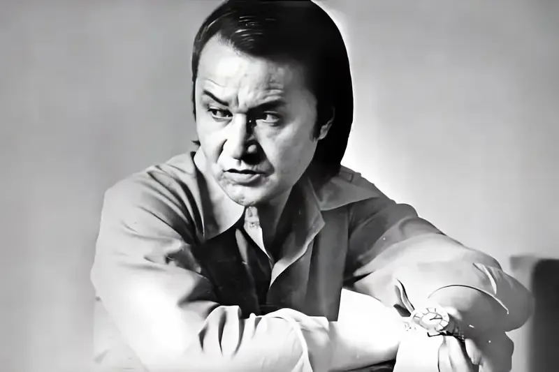 Жители Алматы вспоминают атмосферу кафе Аққу — культового места интеллигенции и дискуссий, кафе Аққу, Алматы, культовое место встреч, интеллигенция Казахстана, восстановление исторической архитектуры, городская память, центр культуры Казахстана