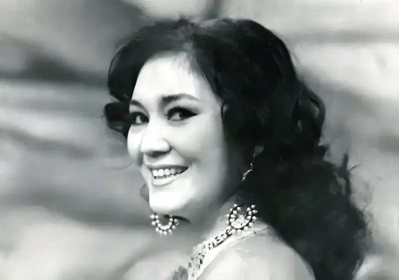 Жители Алматы вспоминают атмосферу кафе Аққу — культового места интеллигенции и дискуссий, кафе Аққу, Алматы, культовое место встреч, интеллигенция Казахстана, восстановление исторической архитектуры, городская память, центр культуры Казахстана