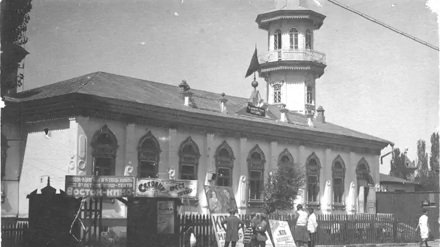 Исторические мечети Алматы: от деревянных минаретов XIV века до современных культовых сооружений города, мечети Алматы, архитектура Казахстана, ислам в Казахстане, XXII век, минарет, культовые сооружения Алматы, история Алматы, Тимур Кулибаев