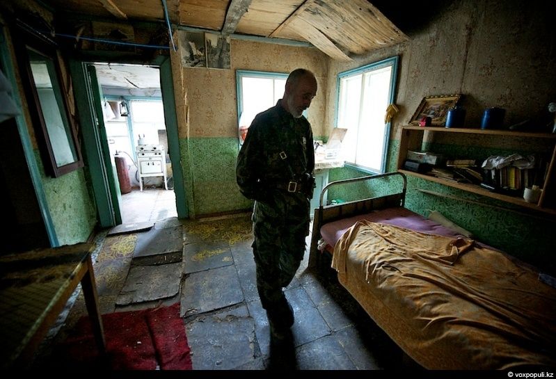 Инспектор Иссыкского заповедника Иса Бикаев — философ и хранитель природы, посвятивший жизнь защите горного озера и духовной гармонии человека с природой. Природа, Иссык, заповедник, Иса Бикаев, экология, Алматинская область, философия, человек и природа, Карлыгаш Нуржан, Shanger.kz