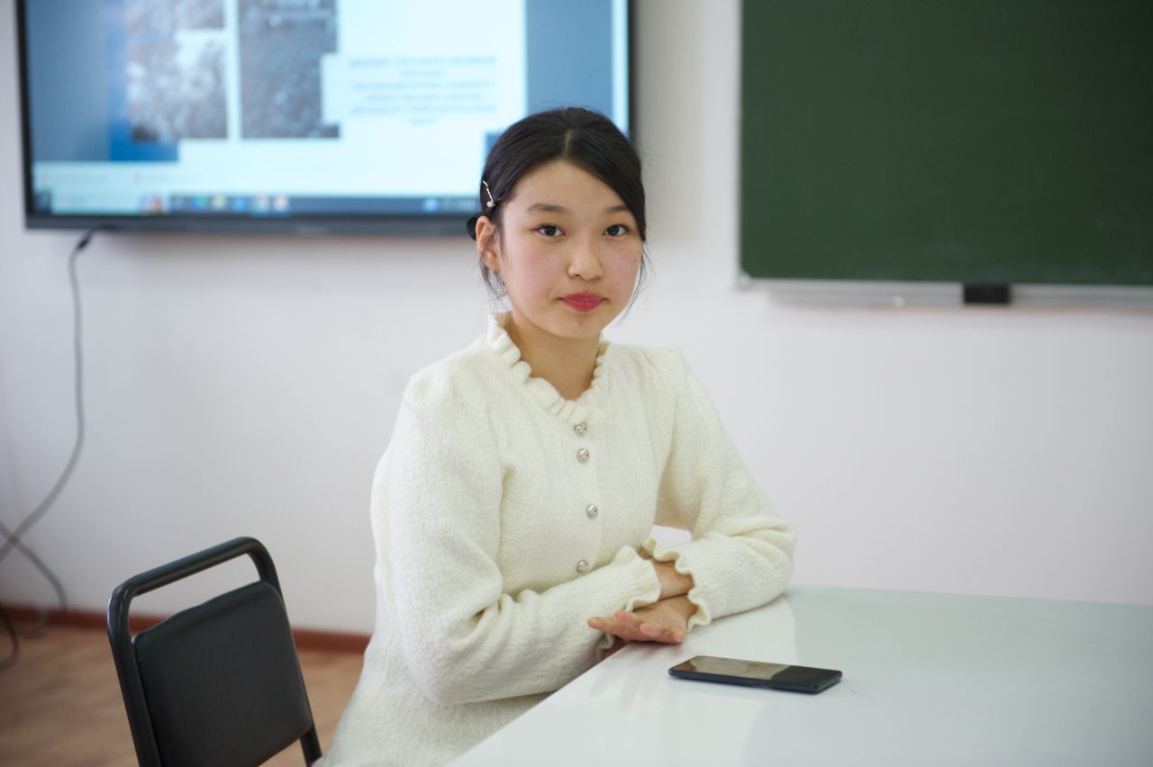 Тәлімгер жобасының кәсіби бағдар мамандары Маңғыстау облысындағы мектептерде оқушылармен сабақ өткізіп, балаларға қабілеттеріне сай мамандық таңдауға көмектесуде, #ЖұмысшыМамандықтарЖылы #Тәлімгер #кәсібиБағдар #білім #Маңғыстау #ТимурҚұлыбаев #HalykҚоры #мектептер #кадрТапшылығы #мамандықТаңдау #Жаңаөзен #Теңге #Батыр #жасМамандар #ҚазақстанБолашағы #экономика #мұғалімдер #оқушылар #мамандық #карьера