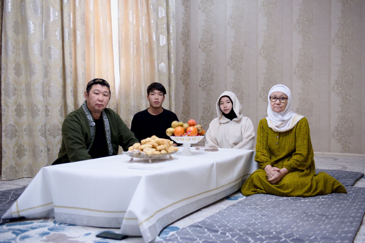 Село Тенге в Мангистауской области, жизнь нефтяников, местное производство, инфраструктурные изменения и мнения жителей о реформах, Тенге, Мангистауская область, сёла нефтяников, социальные реформы, нефтяная промышленность, развитие регионов, сельская экономика, малый бизнес, Ауыл аманаты, местное производство, экология, инфраструктура, акимат, жизнь села, Казахстан