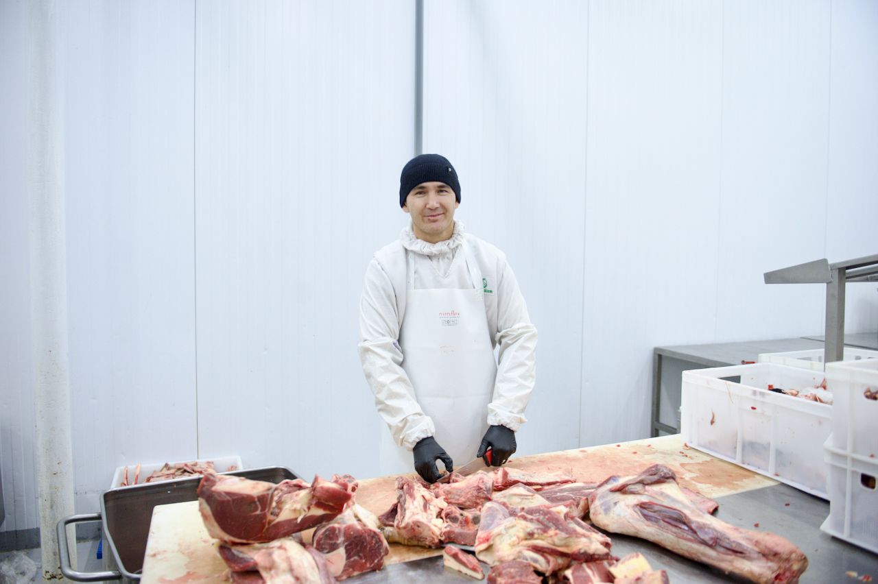 Село Тенге в Мангистауской области, жизнь нефтяников, местное производство, инфраструктурные изменения и мнения жителей о реформах, Тенге, Мангистауская область, сёла нефтяников, социальные реформы, нефтяная промышленность, развитие регионов, сельская экономика, малый бизнес, Ауыл аманаты, местное производство, экология, инфраструктура, акимат, жизнь села, Казахстан