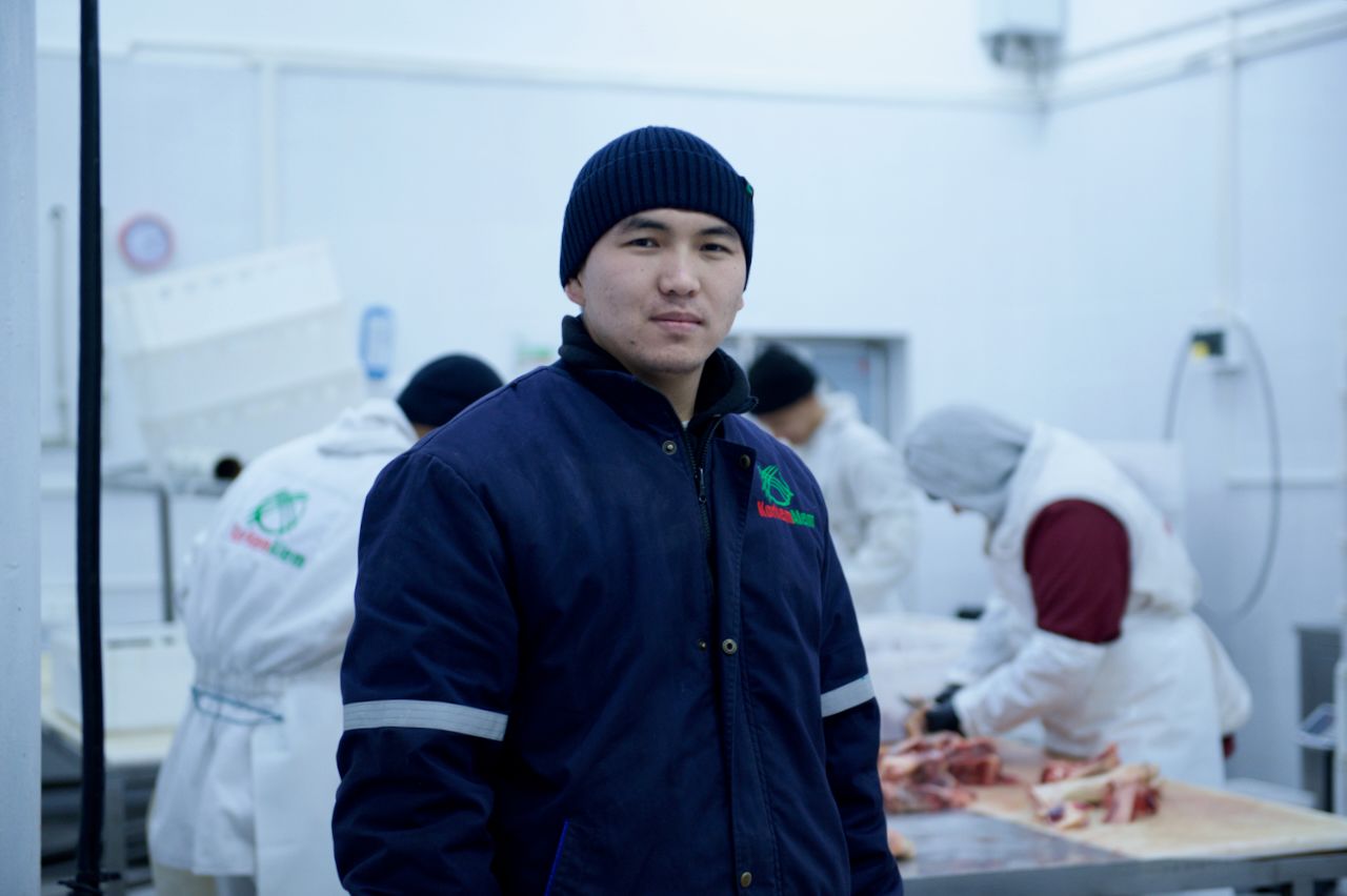 Село Тенге в Мангистауской области, жизнь нефтяников, местное производство, инфраструктурные изменения и мнения жителей о реформах, Тенге, Мангистауская область, сёла нефтяников, социальные реформы, нефтяная промышленность, развитие регионов, сельская экономика, малый бизнес, Ауыл аманаты, местное производство, экология, инфраструктура, акимат, жизнь села, Казахстан