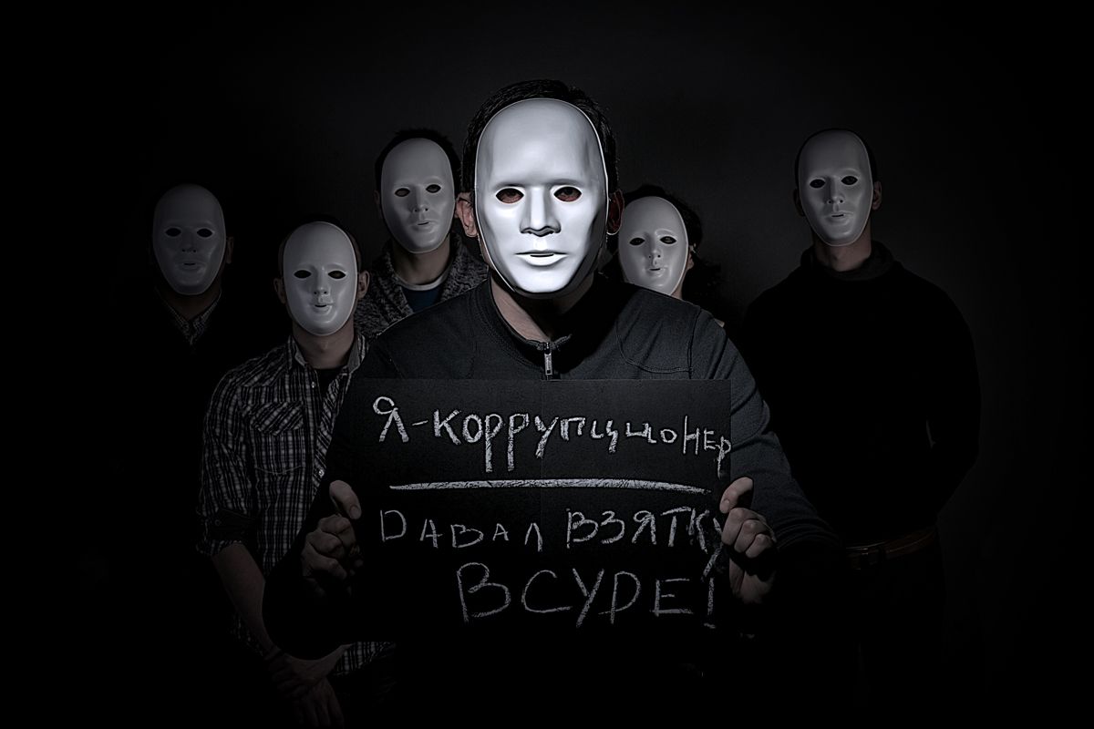 Герои фоторепортажа рассказывают о своём личном опыте коррупции в Казахстане: почему они давали взятки, как это происходило и что чувствовали после, коррупция в Казахстане, взятки, общество, гражданская позиция, интервью, честность, Карла Нур, антикоррупция, социальная журналистика