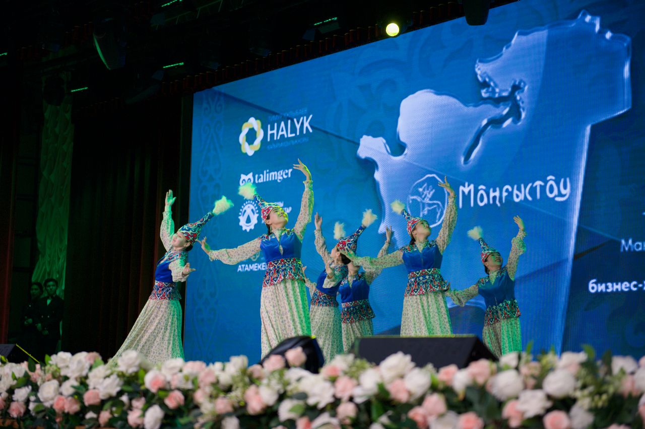 Talpyn.Halyk 2025, студенты Мангистау представляют бизнес-проекты на конкурсе программы «Тәлімгер» при поддержке Фонда Halyk Тимура Кулибаева, Talpyn.Halyk 2025, Тәлімгер, Фонд Halyk, студенческое предпринимательство, Мангистауская область, бизнес-идеи студентов, колледжи Казахстана, молодежный бизнес, социальное предпринимательство, стартапы Казахстана, образование и бизнес, поддержка молодежи, региональное развитие