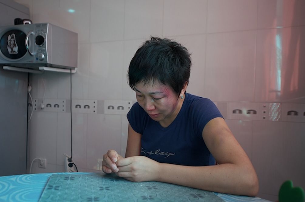 Женщины, пережившие домашнее насилие, и сотрудники кризисного центра «Подруги» в Алматы, помогающие им начать новую жизнь, домашнее насилие, кризисный центр, Подруги, женщины Казахстана, Алматы, Карлыгаш Нуржан, насилие в семье, социальные проблемы, Shanger.kz