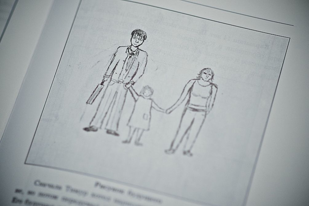 Женщины, пережившие домашнее насилие, и сотрудники кризисного центра «Подруги» в Алматы, помогающие им начать новую жизнь, домашнее насилие, кризисный центр, Подруги, женщины Казахстана, Алматы, Карлыгаш Нуржан, насилие в семье, социальные проблемы, Shanger.kz