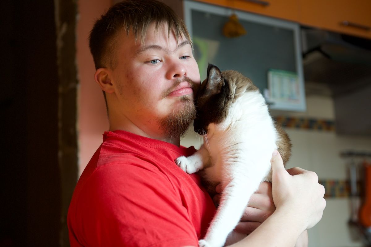 Ростислав Кобец — особенный автор с синдромом Дауна, участник проекта «Особое мнение» Huawei, фотограф и актёр инклюзивного театра, особое мнение, Ростислав Кобец, Huawei, инклюзия, синдром Дауна, особенные люди, Казахстан, фоторепортаж, социальный проект, Карлыгаш Нуржан, Shanger.kz