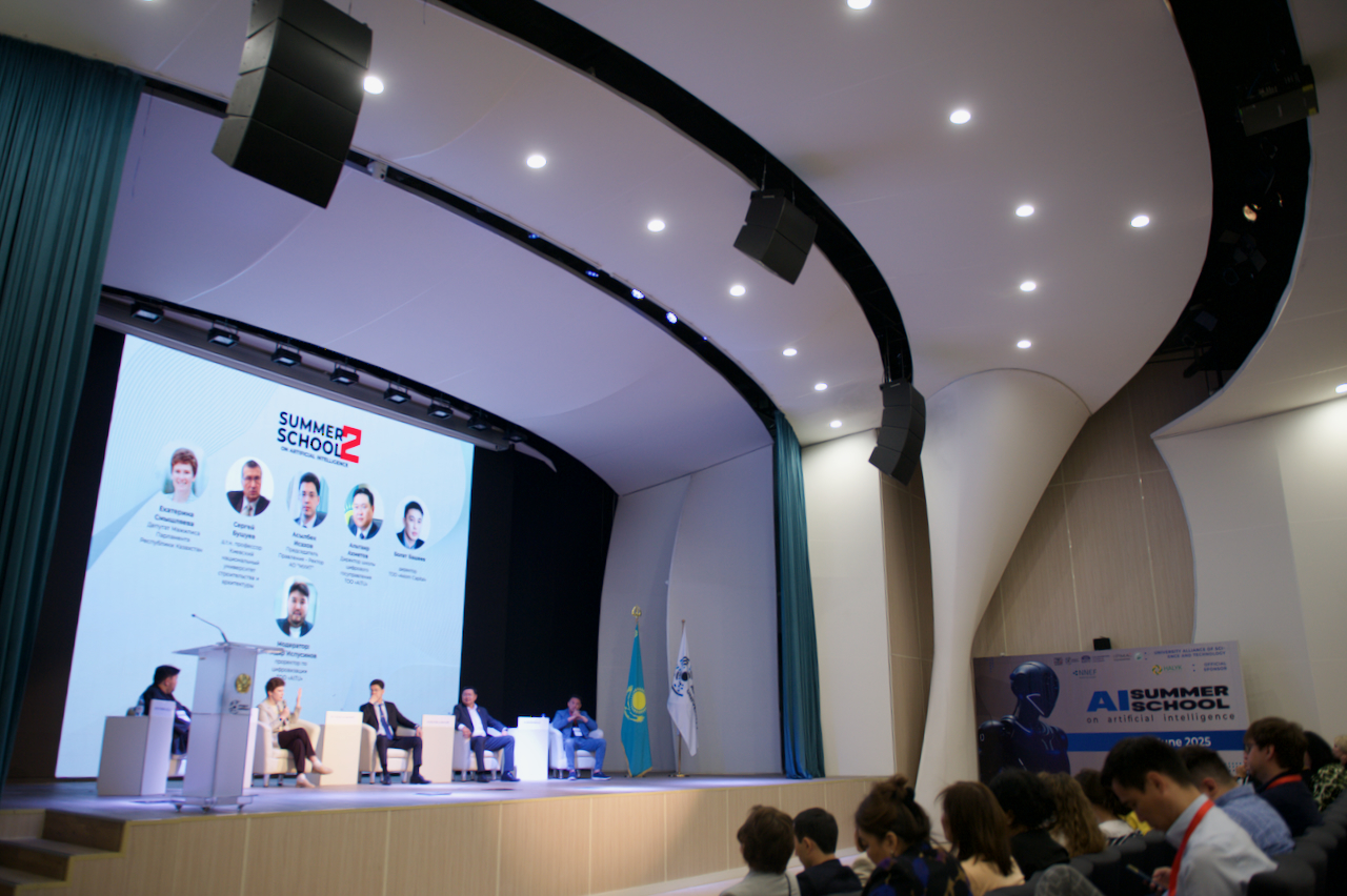 Преподаватели и студенты Альянса вузов NNEF обсуждают применение искусственного интеллекта с представителями отраслей, NNEF, Альянс вузов, искусственный интеллект, AI, сотрудничество вузов и отраслей, цифровая трансформация Казахстана, образование будущего