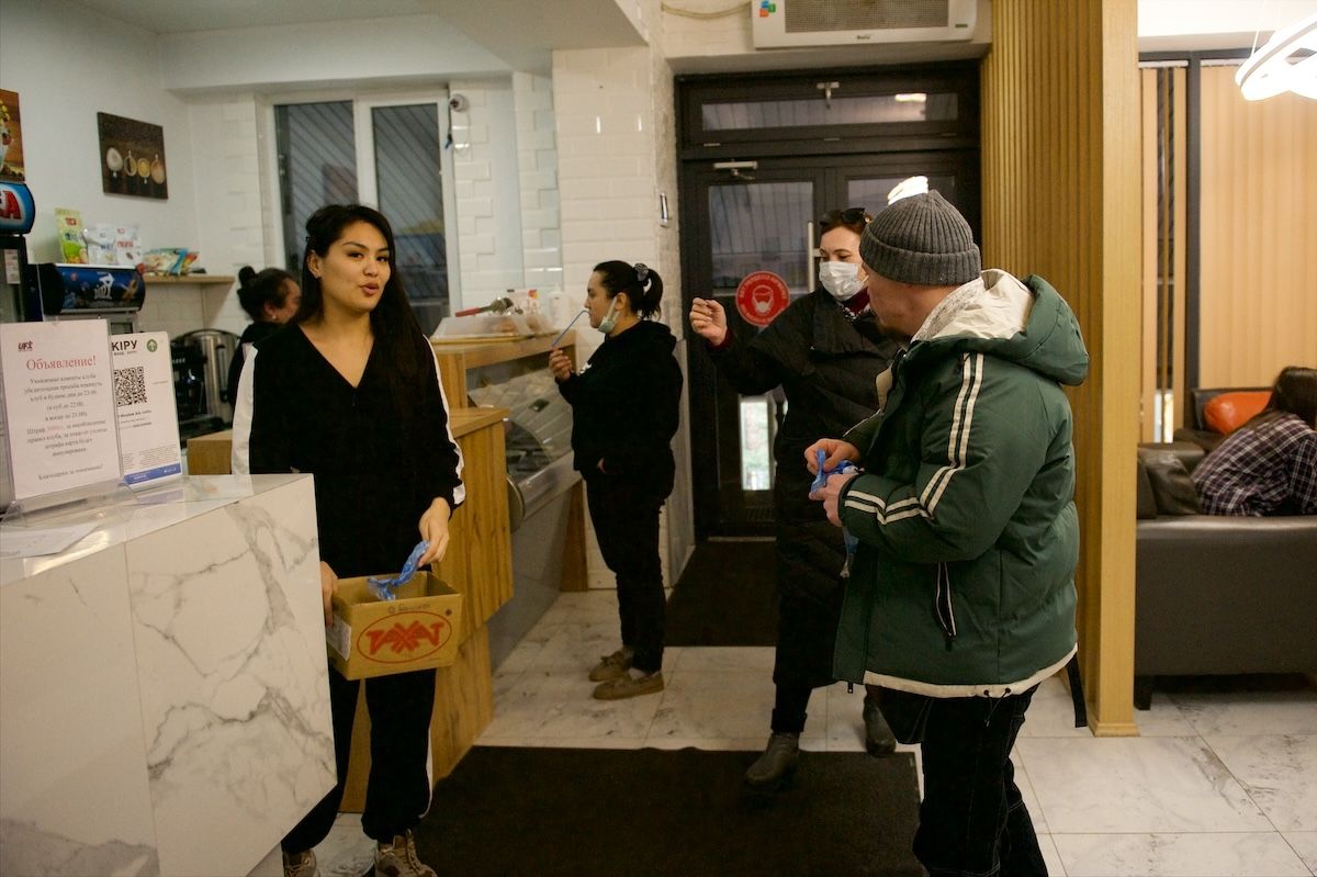 Ростислав Кобец — особенный автор с синдромом Дауна, участник проекта «Особое мнение» Huawei, фотограф и актёр инклюзивного театра, особое мнение, Ростислав Кобец, Huawei, инклюзия, синдром Дауна, особенные люди, Казахстан, фоторепортаж, социальный проект, Карлыгаш Нуржан, Shanger.kz