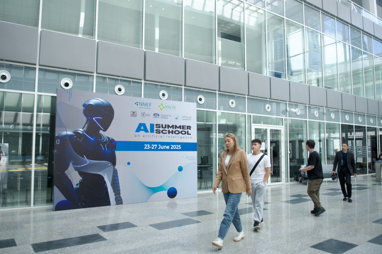 Преподаватели и студенты Альянса вузов NNEF обсуждают применение искусственного интеллекта с представителями отраслей, NNEF, Альянс вузов, искусственный интеллект, AI, сотрудничество вузов и отраслей, цифровая трансформация Казахстана, образование будущего