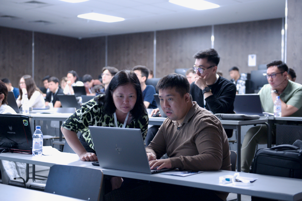 Преподаватели и студенты Альянса вузов NNEF обсуждают применение искусственного интеллекта с представителями отраслей, NNEF, Альянс вузов, искусственный интеллект, AI, сотрудничество вузов и отраслей, цифровая трансформация Казахстана, образование будущего