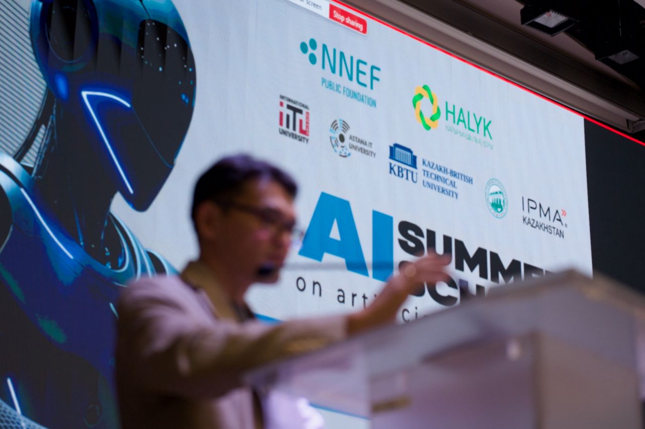 Преподаватели и студенты Альянса вузов NNEF обсуждают применение искусственного интеллекта с представителями отраслей, NNEF, Альянс вузов, искусственный интеллект, AI, сотрудничество вузов и отраслей, цифровая трансформация Казахстана, образование будущего