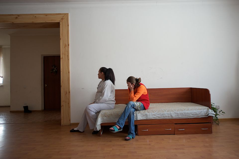 Жертвы торговли людьми и сотрудники центра «Комек» в Астане, оказывающие им юридическую, медицинскую и психологическую помощь, торговля людьми, рабство, центр Комек, Астана, Анна Рыль, социальные проблемы, права человека, жертвы эксплуатации, Казахстан, Shanger.kz