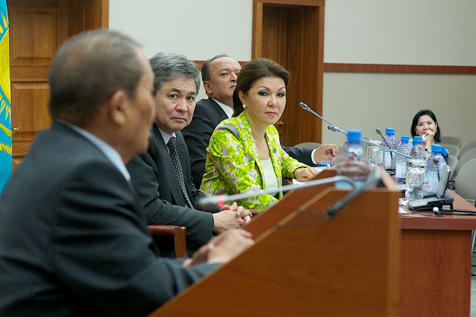 Закулисье работы депутатов Мажилиса Парламента Казахстана, заседания, комитеты и парламентская жизнь, Мажилис, Парламент Казахстана, депутаты, законотворчество, Астана, парламентская жизнь, Карлыгаш Нуржан, Shanger.kz