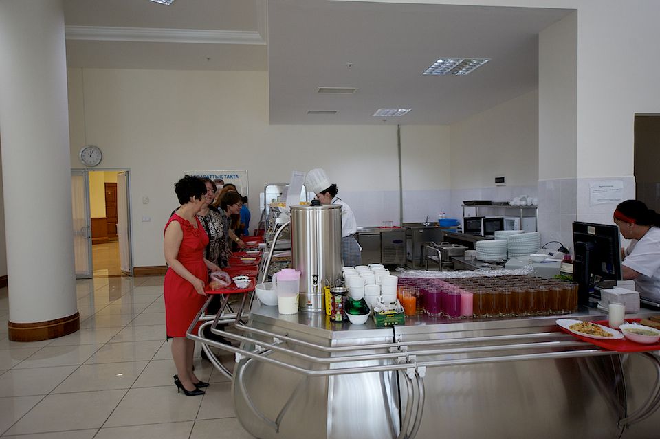 Закулисье работы депутатов Мажилиса Парламента Казахстана, заседания, комитеты и парламентская жизнь, Мажилис, Парламент Казахстана, депутаты, законотворчество, Астана, парламентская жизнь, Карлыгаш Нуржан, Shanger.kz