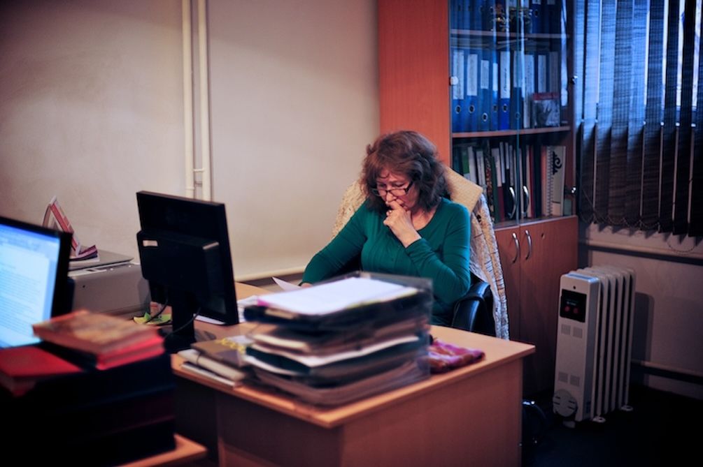 Женщины, пережившие домашнее насилие, и сотрудники кризисного центра «Подруги» в Алматы, помогающие им начать новую жизнь, домашнее насилие, кризисный центр, Подруги, женщины Казахстана, Алматы, Карлыгаш Нуржан, насилие в семье, социальные проблемы, Shanger.kz