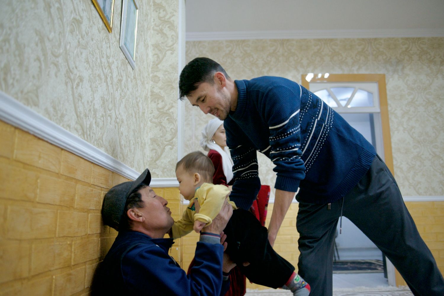 Кандасы в селе Батыр Мангистауской области — семьи этнических казахов, вернувшихся на историческую родину, кандасы, оралманы, возвращение на родину, этнические казахи, Мангистауская область, село Батыр, Мунайлинский район, ашаршылық, голодомор 1930-х, репатриация казахов, казахская диаспора, Туркменистан, Узбекистан, Каракалпакстан, Иран, Афганистан, история переселения, память поколений, шежіре, казахские традиции, шөбере, земля предков, идентичность