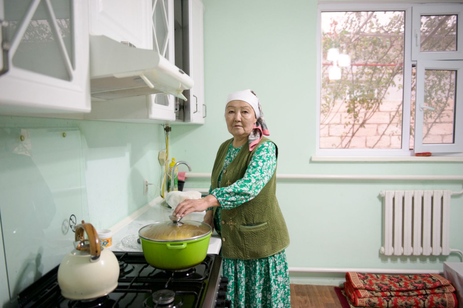 Кандасы в селе Батыр Мангистауской области — семьи этнических казахов, вернувшихся на историческую родину, кандасы, оралманы, возвращение на родину, этнические казахи, Мангистауская область, село Батыр, Мунайлинский район, ашаршылық, голодомор 1930-х, репатриация казахов, казахская диаспора, Туркменистан, Узбекистан, Каракалпакстан, Иран, Афганистан, история переселения, память поколений, шежіре, казахские традиции, шөбере, земля предков, идентичность