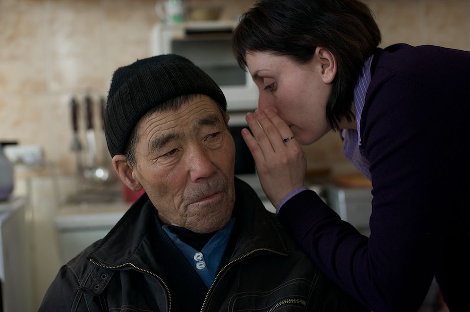 Жертвы торговли людьми и сотрудники центра «Комек» в Астане, оказывающие им юридическую, медицинскую и психологическую помощь, торговля людьми, рабство, центр Комек, Астана, Анна Рыль, социальные проблемы, права человека, жертвы эксплуатации, Казахстан, Shanger.kz