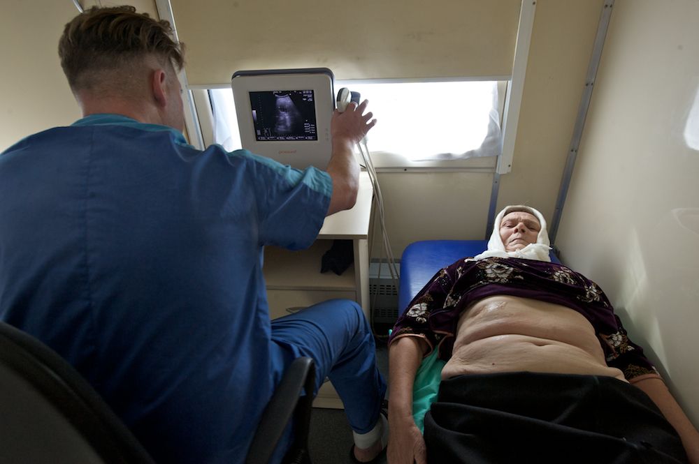 Медицинские поезда «Денсаулык», «Жәрдем» и «Саламатты Казахстан» бесплатно обследуют сельских жителей Казахстана, предоставляя помощь в самых отдалённых регионах. Поезда здоровья, Денсаулык, Жәрдем, Саламатты Казахстан, медицина, село, Казахстан, КТЖ, мобильная помощь, Карлыгаш Нуржан, Shanger.kz