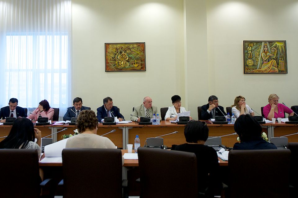 Закулисье работы депутатов Мажилиса Парламента Казахстана, заседания, комитеты и парламентская жизнь, Мажилис, Парламент Казахстана, депутаты, законотворчество, Астана, парламентская жизнь, Карлыгаш Нуржан, Shanger.kz