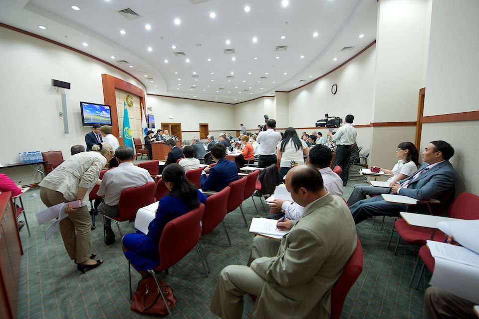 Закулисье работы депутатов Мажилиса Парламента Казахстана, заседания, комитеты и парламентская жизнь, Мажилис, Парламент Казахстана, депутаты, законотворчество, Астана, парламентская жизнь, Карлыгаш Нуржан, Shanger.kz