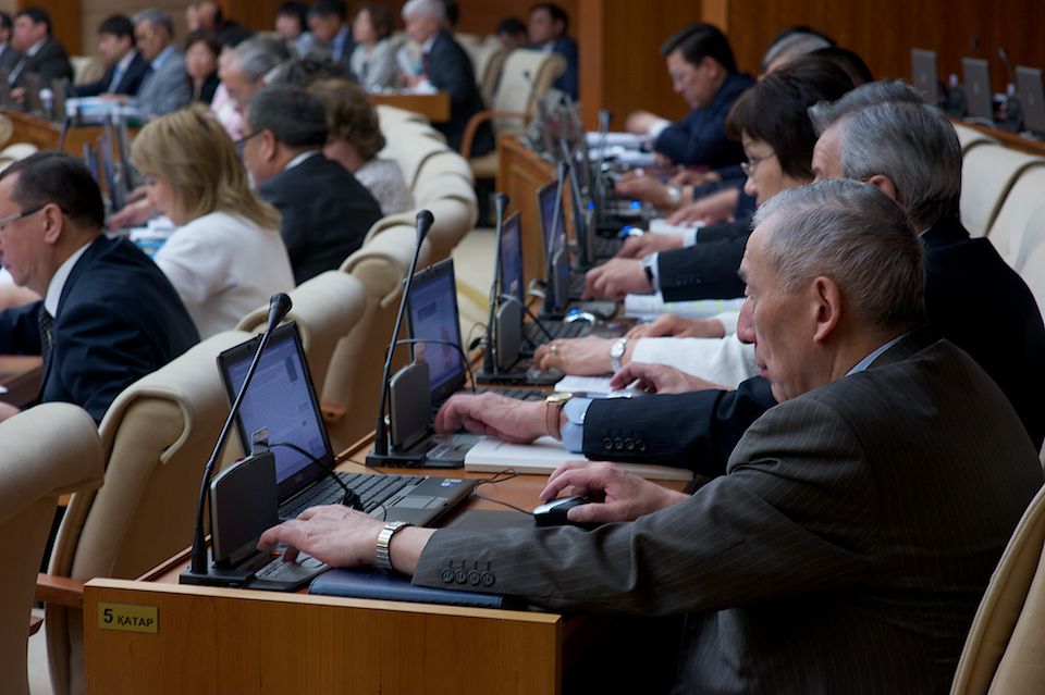 Закулисье работы депутатов Мажилиса Парламента Казахстана, заседания, комитеты и парламентская жизнь, Мажилис, Парламент Казахстана, депутаты, законотворчество, Астана, парламентская жизнь, Карлыгаш Нуржан, Shanger.kz