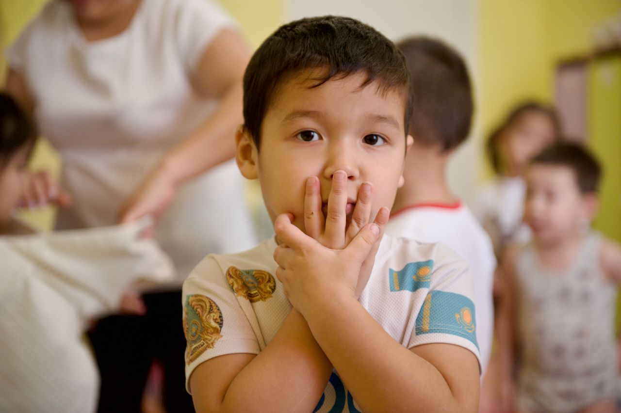 Новый детский сад «Алтын бесік» в селе Аулиеколь Костанайской области, современное пространство, прозванное «Аулиекольским Хогвартсом, детский сад Аулиеколь, Аулиекольский Хогвартс, дошкольное образование Казахстан, Костанайская область, Алтын бесік, фонд Halyk Тимура Кулибаева, социальная инфраструктура села, модернизация образования, Тимур Кулибаев