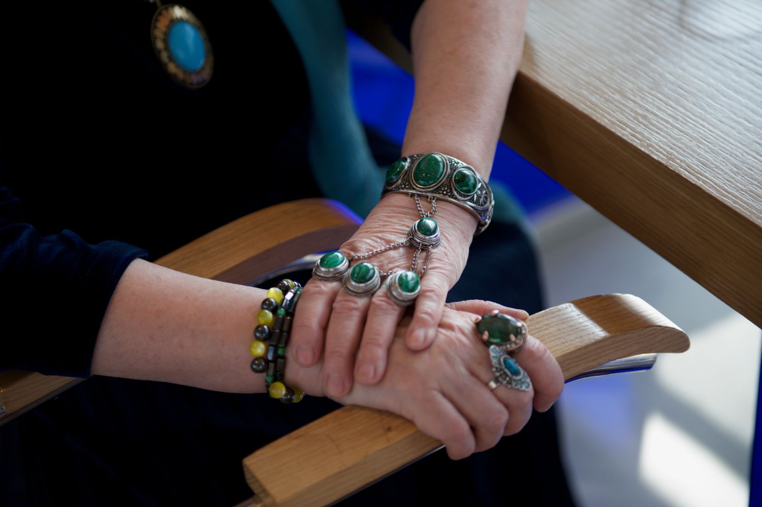 Магира Қожахметова — Қазақстан журналистикасының аңызы, ол мамандық, дәуір және ХХ ғасырдағы қазақ мәдениетінің негізгі тұлғаларымен болған кездесулер туралы әңгімелейді. Журналистика, Магира Қожахметова, Қазақстан журналистикасы, сұхбат, журналистика тарихы, қазақ зиялылары, Бауыржан Момышұлы, Майя Плисецкая, Оралхан Бөкей, Қазақстан мәдениеті, медиа, сөз, дәуір, тұлғалар портреттері, Shanger.kz