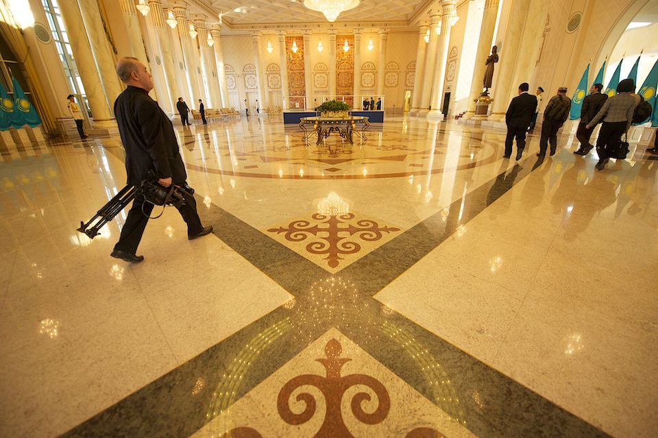 Президентский дворец Акорда, внутренние залы, переговорные, зимний сад и рабочие помещения Администрации Президента Казахстан, акорда, президент Казахстана, резиденция президента, дворец, Астана, архитектура, администрация президента, фоторепортаж, Казахстан, Shanger.kz, Карлыгаш Нуржан, Карла Нур