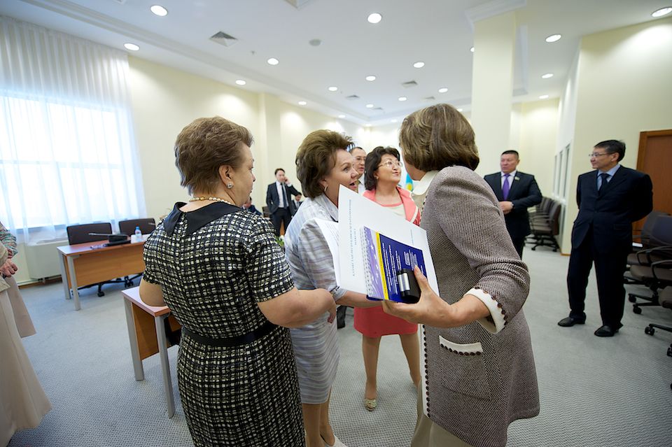 Закулисье работы депутатов Мажилиса Парламента Казахстана, заседания, комитеты и парламентская жизнь, Мажилис, Парламент Казахстана, депутаты, законотворчество, Астана, парламентская жизнь, Карлыгаш Нуржан, Shanger.kz