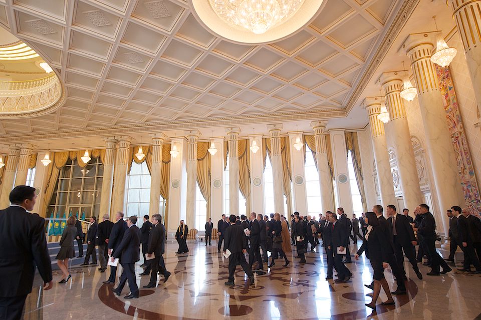 Президентский дворец Акорда, внутренние залы, переговорные, зимний сад и рабочие помещения Администрации Президента Казахстан, акорда, президент Казахстана, резиденция президента, дворец, Астана, архитектура, администрация президента, фоторепортаж, Казахстан, Shanger.kz, Карлыгаш Нуржан, Карла Нур